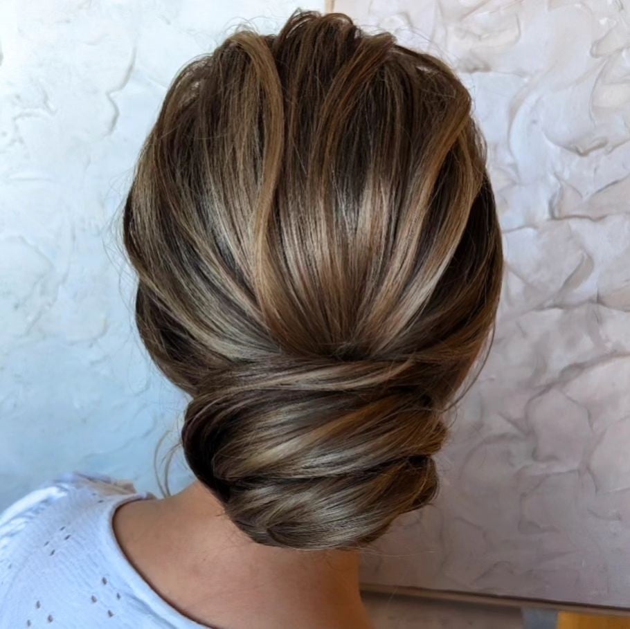 Rich Brown Chignon With Blonde Highlights Rich Brown Chignon With Blonde Highlights — Trendy Formal Updos