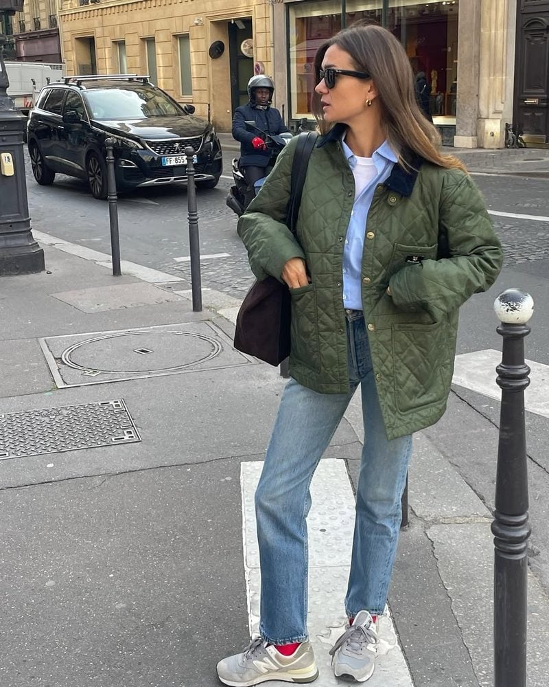 Green Quilted Jacket Over Button-Down and Jeans for Casual Style — Trendy French Outfits