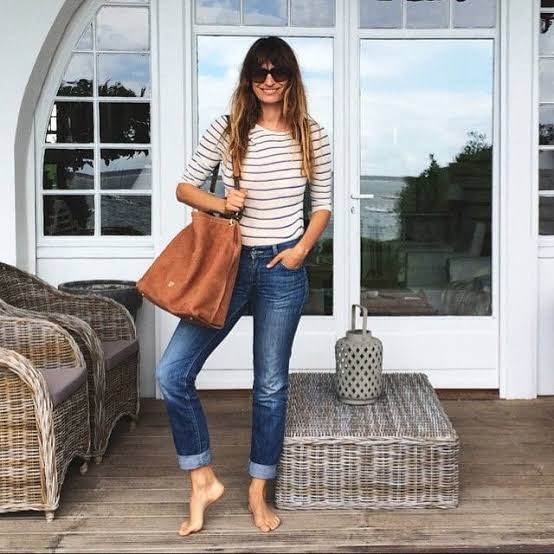 Striped Top and Cuffed Jeans for Classic Style Striped Top and Cuffed Jeans for Classic Style — Trendy French Style