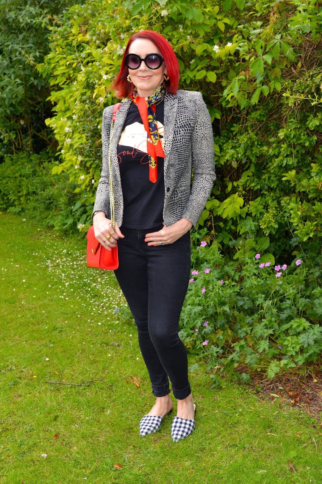 Grey Blazer Over Graphic Tee with Gingham Mules Grey Blazer Over Graphic Tee with Gingham Mules — Trendy French Style