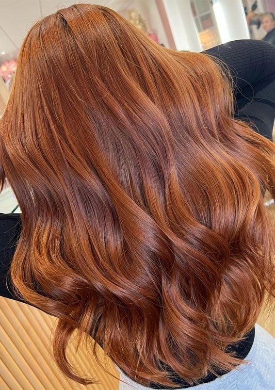 Mid-Back Vibrant Ginger With Highlights Blowout Mid-Back Vibrant Ginger With Highlights Blowout — Trendy Ginger Hair Color
