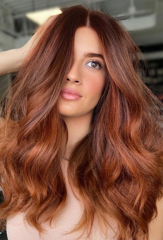 Collarbone Copper Ginger With Highlights and Curtain Bangs Collarbone Copper Ginger With Highlights and Curtain Bangs — Trendy Ginger Hair Color