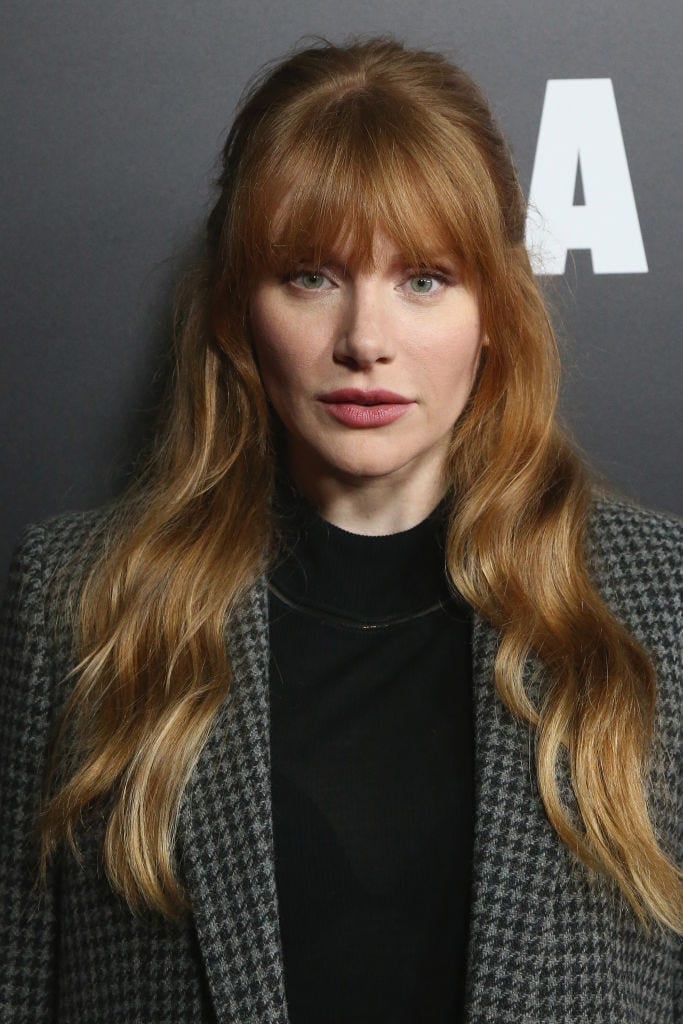 Shoulder Strawberry Blonde With Ginger Undertones And Curtain Bangs Shoulder Strawberry Blonde With Ginger Undertones And Curtain Bangs — Trendy Ginger Hair Color