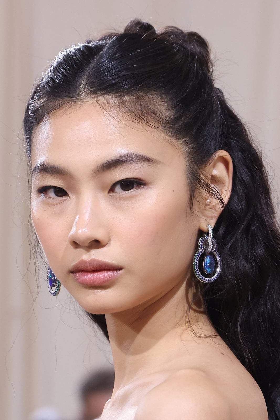 Half-Up Half-Down Ponytail With Volume Half-Up Half-Down Ponytail With Volume — Trendy Going Out Hairstyles