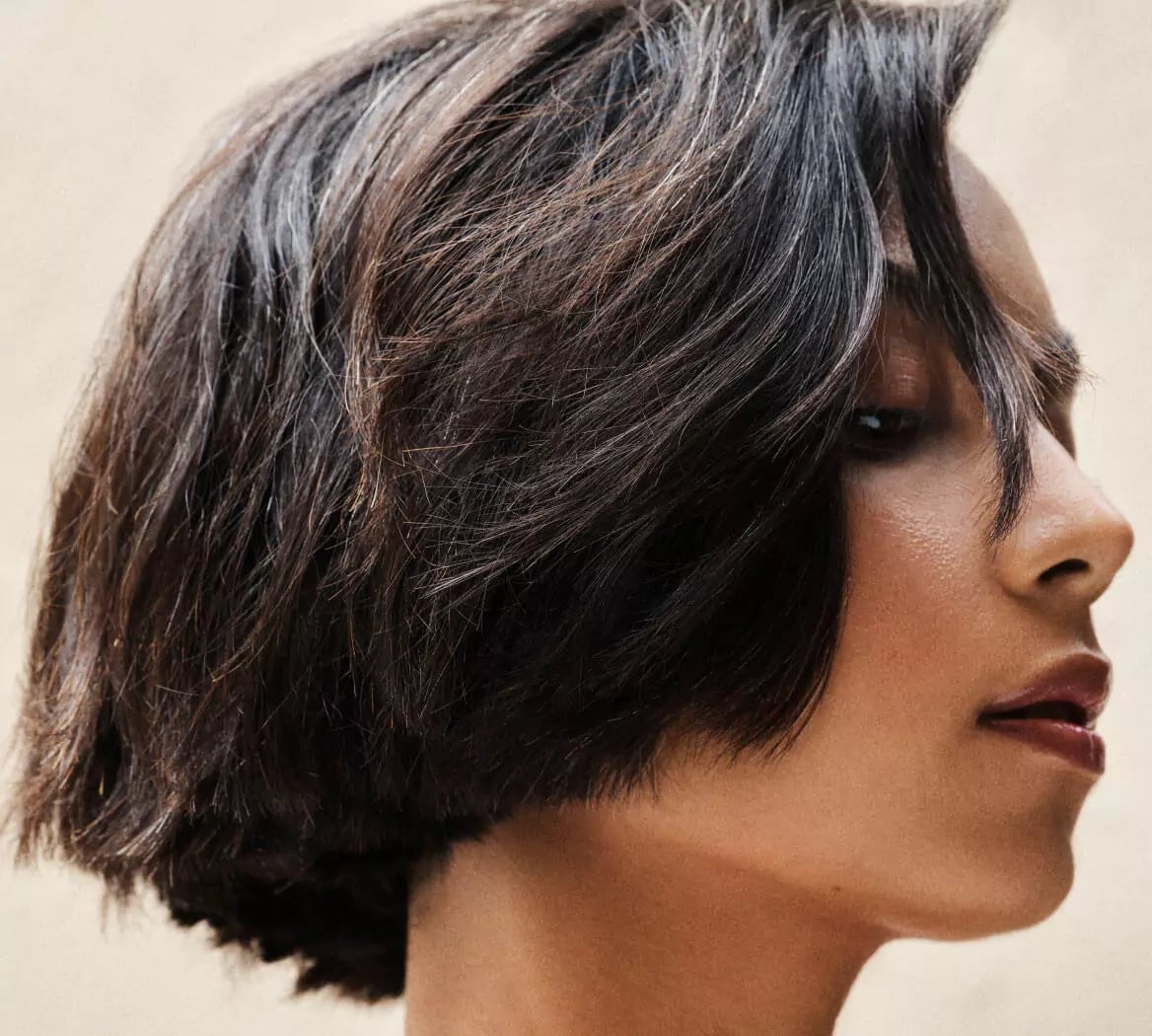 Collarbone Dark Brown Waves With Face-Framing Layers Collarbone Dark Brown Waves With Face-Framing Layers — Trendy Going Out Hairstyles