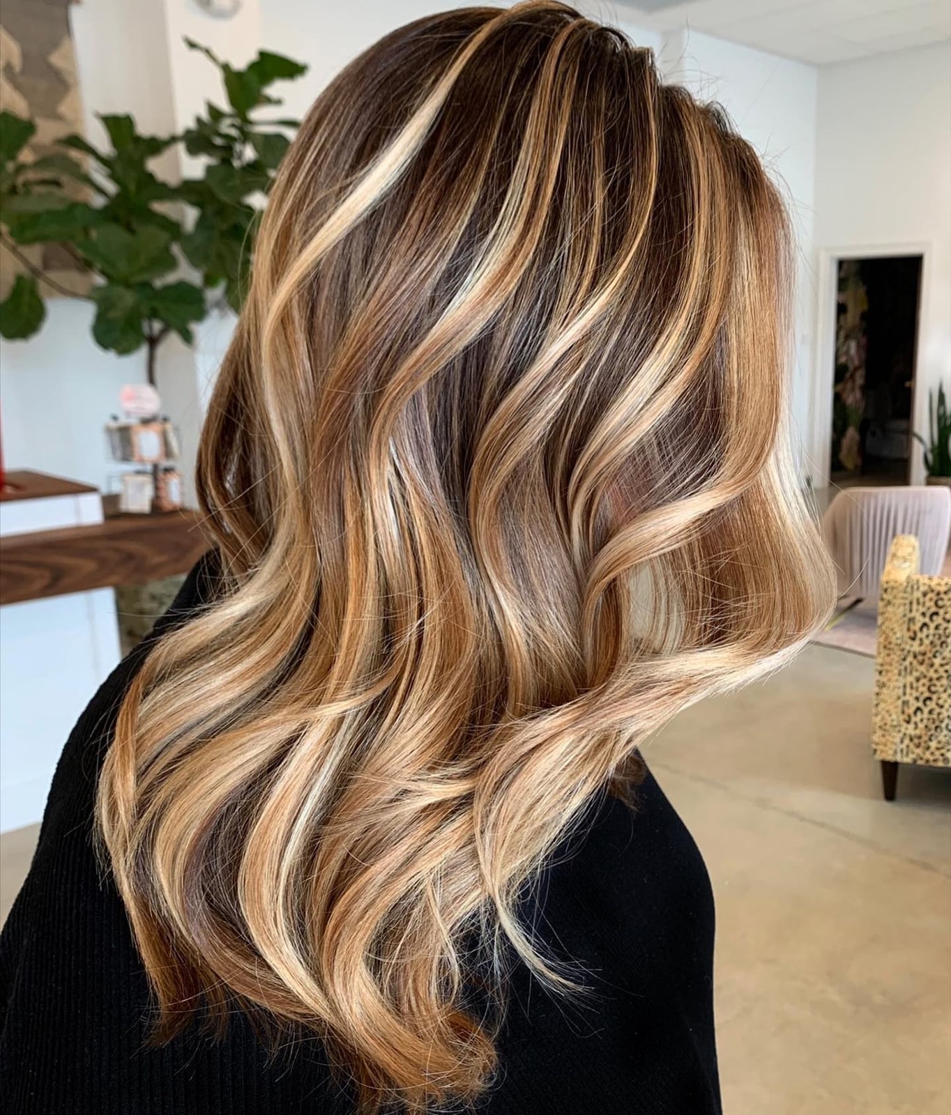 Shoulder Length Golden Blonde With Curtain Bangs Shoulder Length Golden Blonde With Curtain Bangs — Trendy Golden Blonde