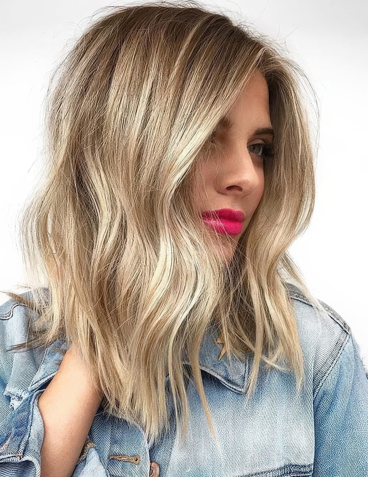 Chin Length Wavy Dirty Blonde Lob Chin Length Wavy Dirty Blonde Lob — Trendy Golden Blonde