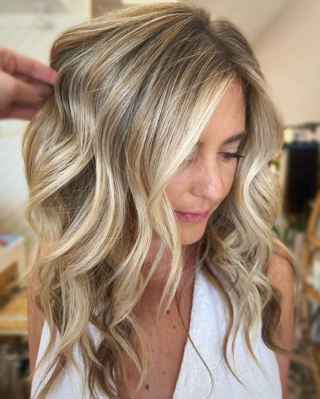 Shoulder Length Golden Blonde Balayage Shoulder Length Golden Blonde Balayage — Trendy Golden Blonde