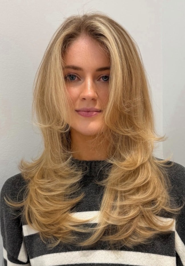 Long Layered Golden Blonde With Face-Framing Bangs Long Layered Golden Blonde With Face-Framing Bangs — Trendy Golden Blonde