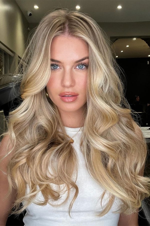 Mid-Back Dimensional Golden Blonde With Side Bangs Mid-Back Dimensional Golden Blonde With Side Bangs — Trendy Golden Blonde