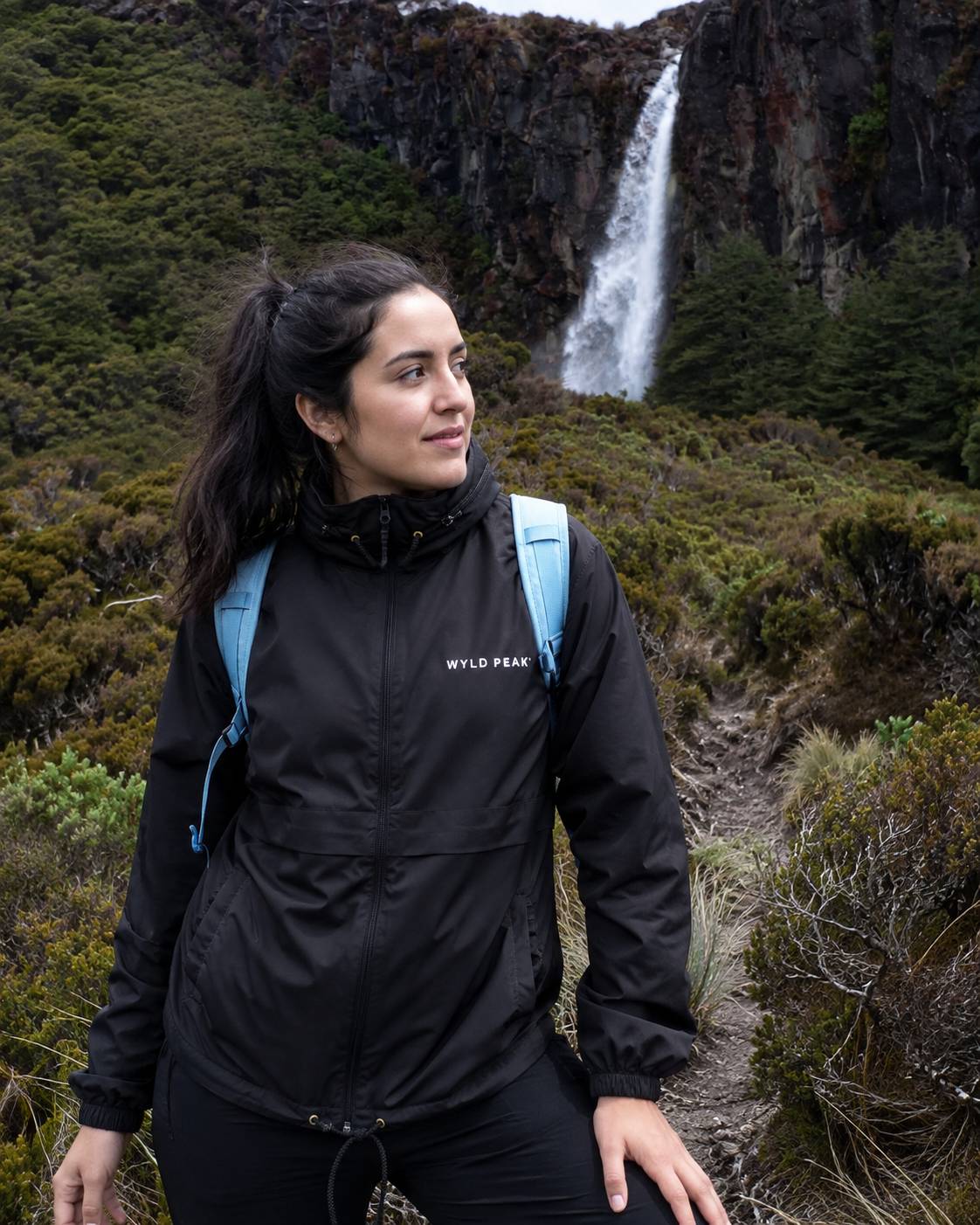 Black Hooded Jacket and Blue Backpack for Hiking Black Hooded Jacket and Blue Backpack for Hiking — Trendy Gorpcore Outfits