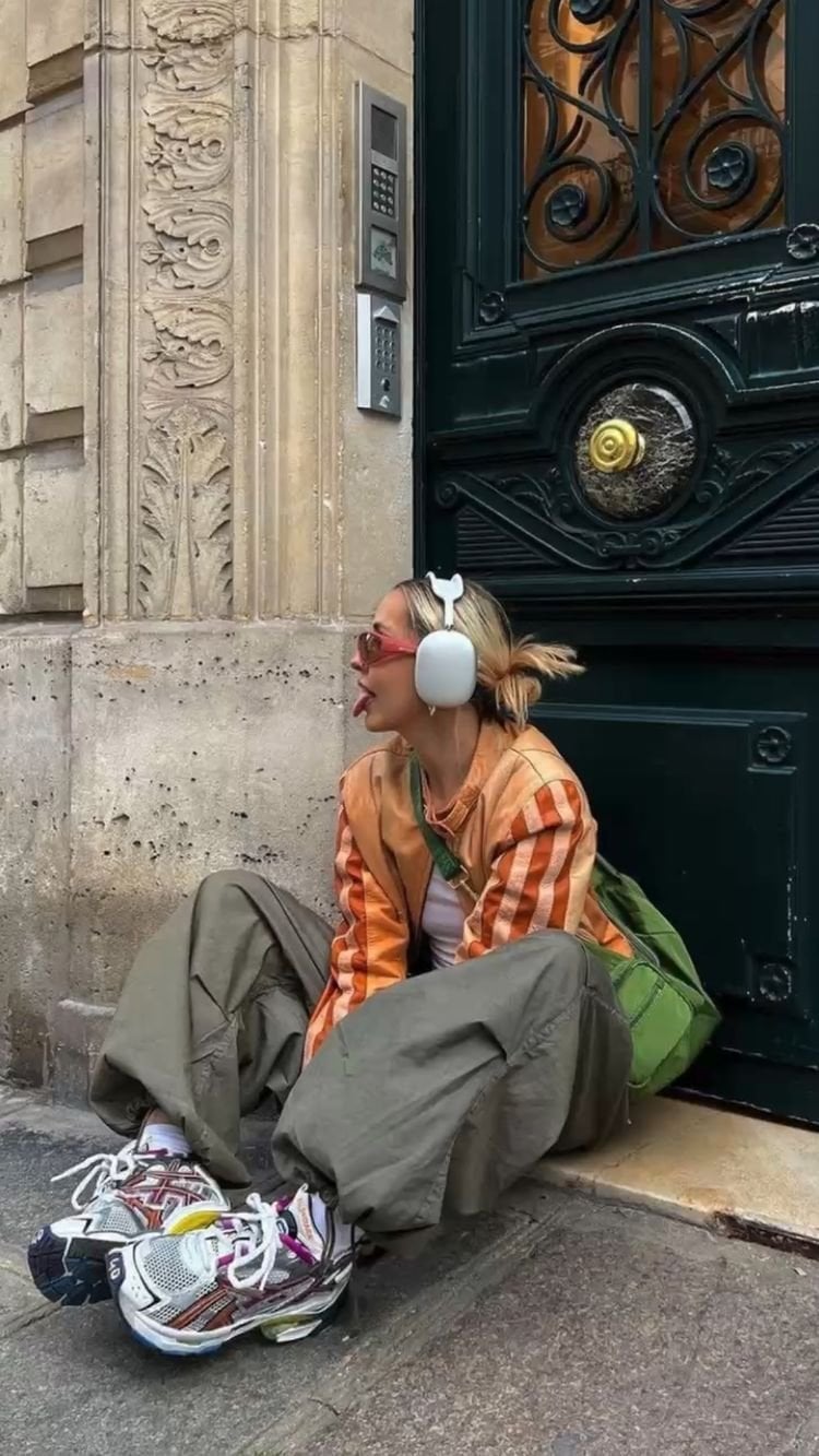 Striped Jacket and Olive Cargo Pants for Streetwear Striped Jacket and Olive Cargo Pants for Streetwear — Trendy Gorpcore Outfits