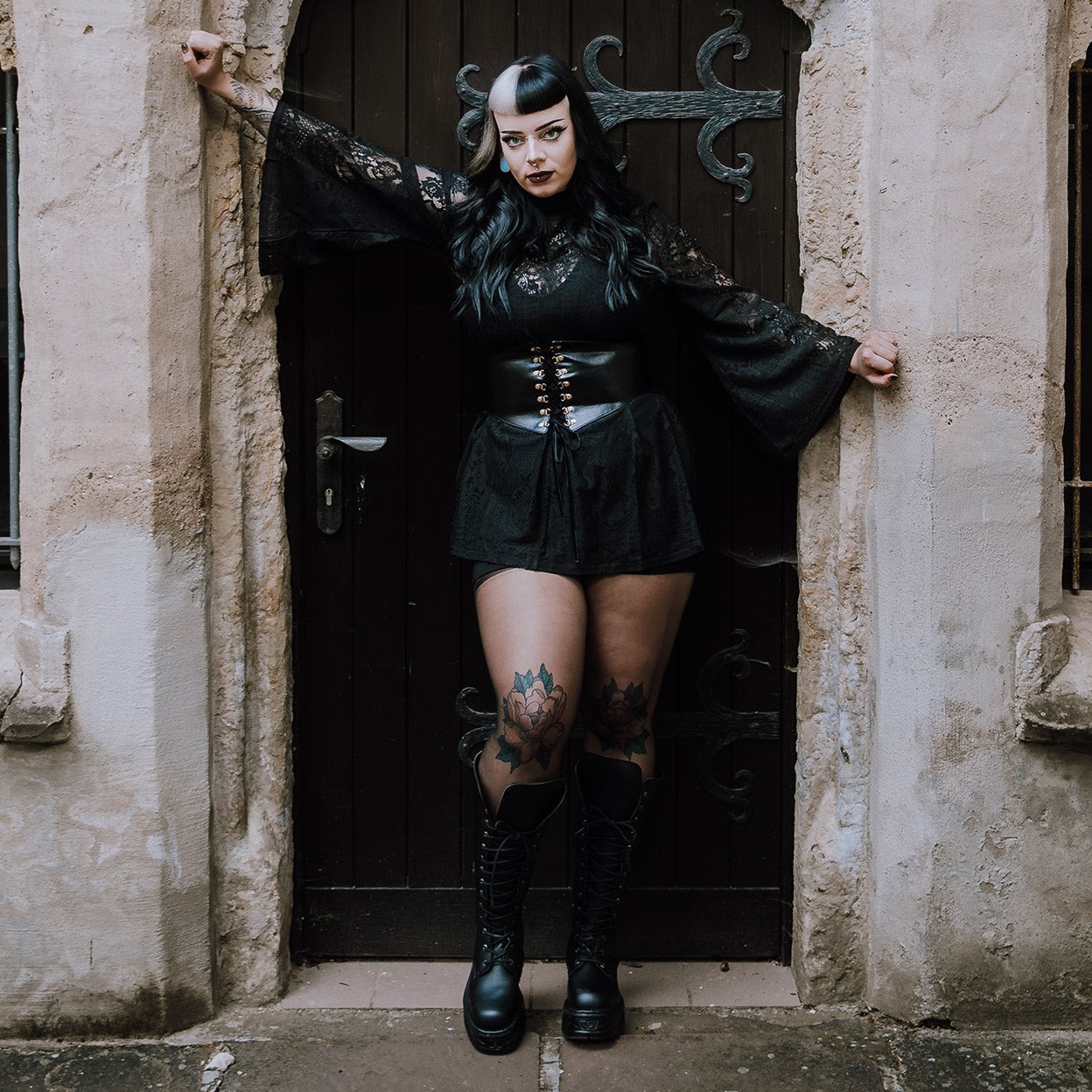 Lace Bell-Sleeve Top With Corset Belt Lace Bell-Sleeve Top With Corset Belt — Trendy Goth Outfits
