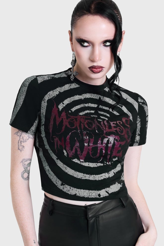 Graphic Print Cropped T-Shirt Graphic Print Cropped T-Shirt — Trendy Goth Outfits