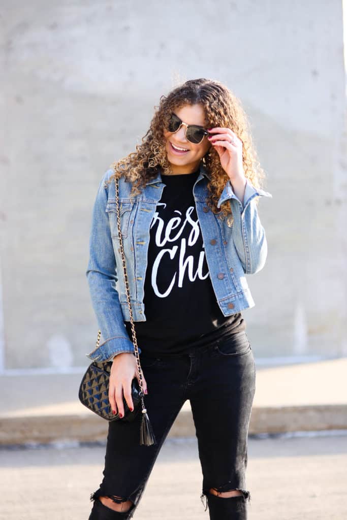 Graphic Tee Under Denim Jacket with Skinny Jeans — Trendy Graphic Tee Outfits