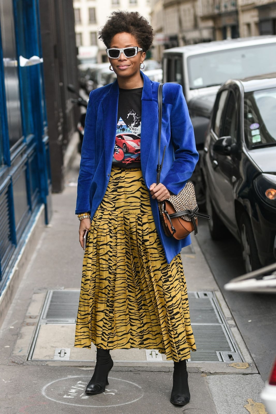 Graphic Tee with a Velvet Blazer and Maxi Skirt and Black Ankle Boots — Trendy Graphic Tee Outfits