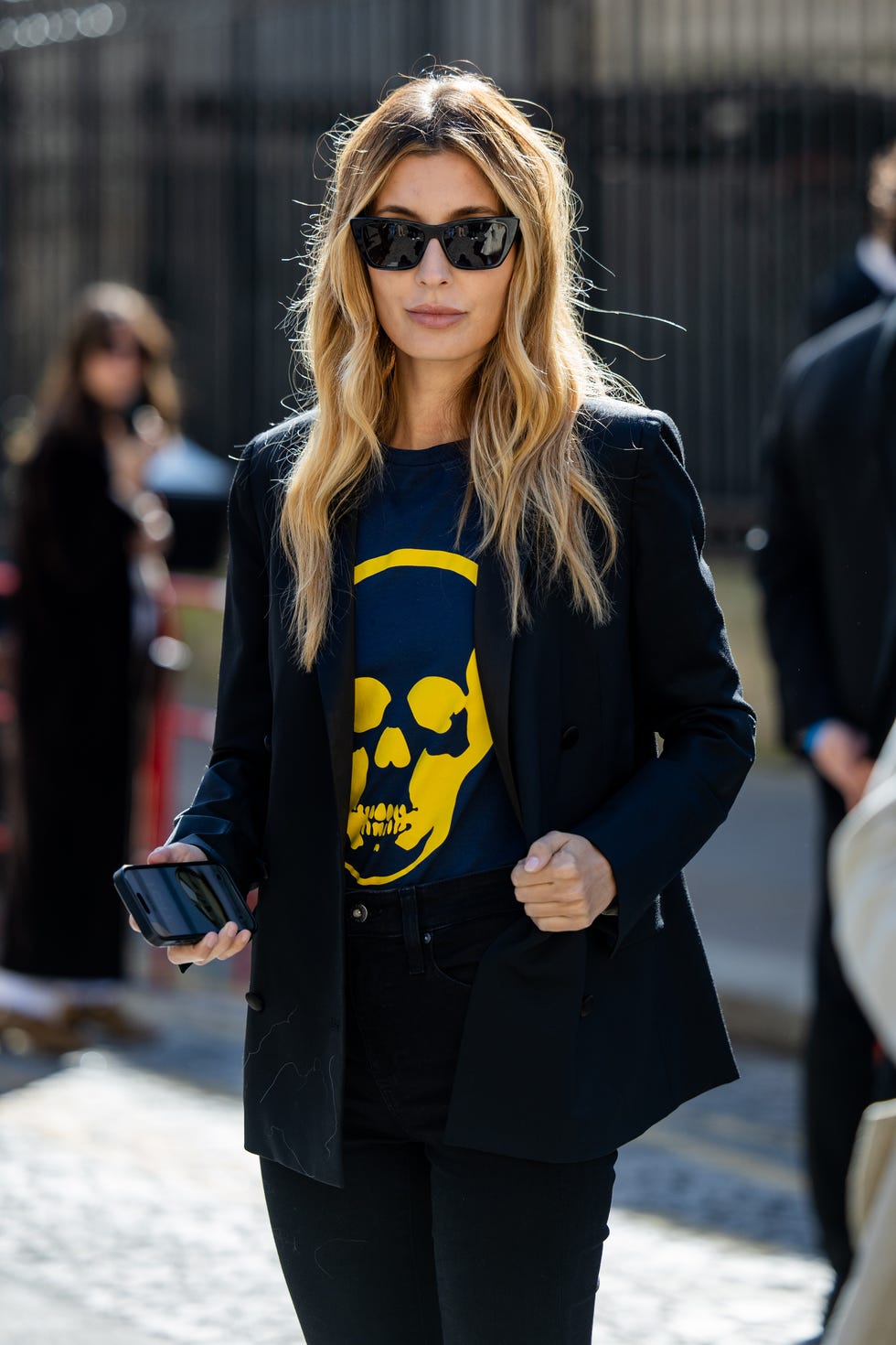 Graphic Tee Under a Double-Breasted Blazer with Slim, Close-Up Take — Trendy Graphic Tee Outfits