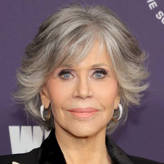 Collarbone Silver Gray Blowout With Bangs, Wavy — Trendy Gray Hair Color