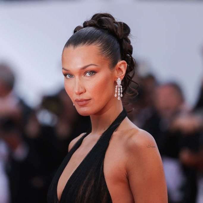 Mid-Back High Ponytail Braided Dark Brown Mid-Back High Ponytail Braided Dark Brown — Trendy Greasy Hair Hairstyles
