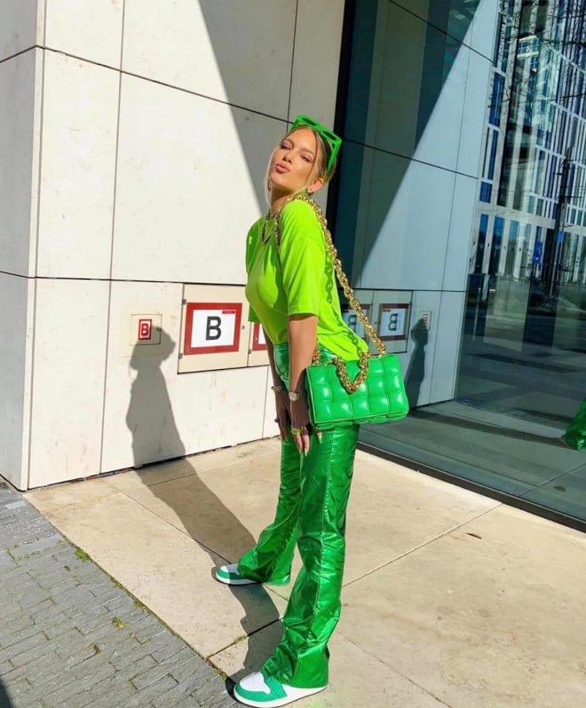 Monochromatic Bright Green Patent Leather Pants Outfit — Trendy Green Outfits