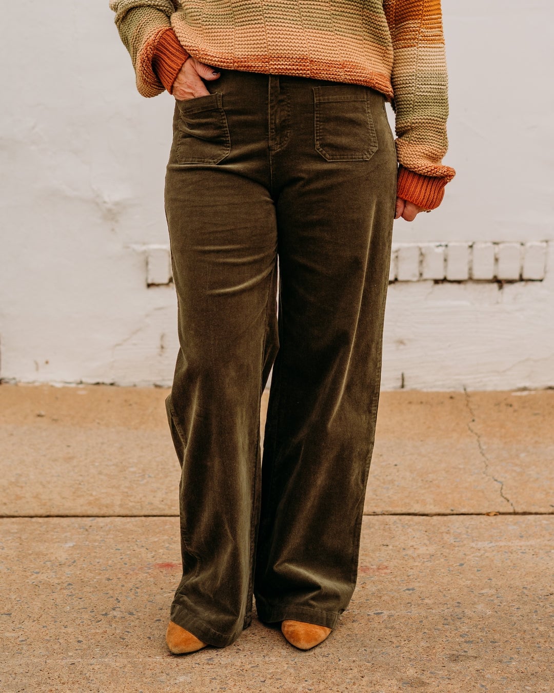 Olive Green Velvet Trousers with Striped Sweater, Close-Up Take Olive Green Velvet Trousers with Striped Sweater, Close-Up Take — Trendy Green Pants Outfits