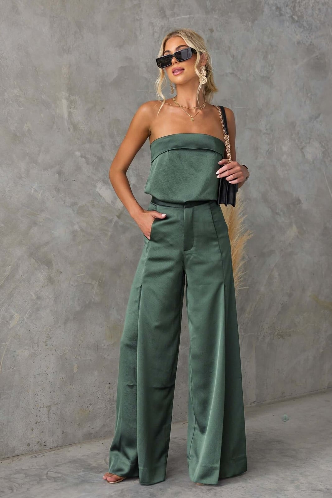 Deep Green Satin Strapless Top with Wide-Leg Trousers Deep Green Satin Strapless Top with Wide-Leg Trousers — Trendy Green Top Outfits