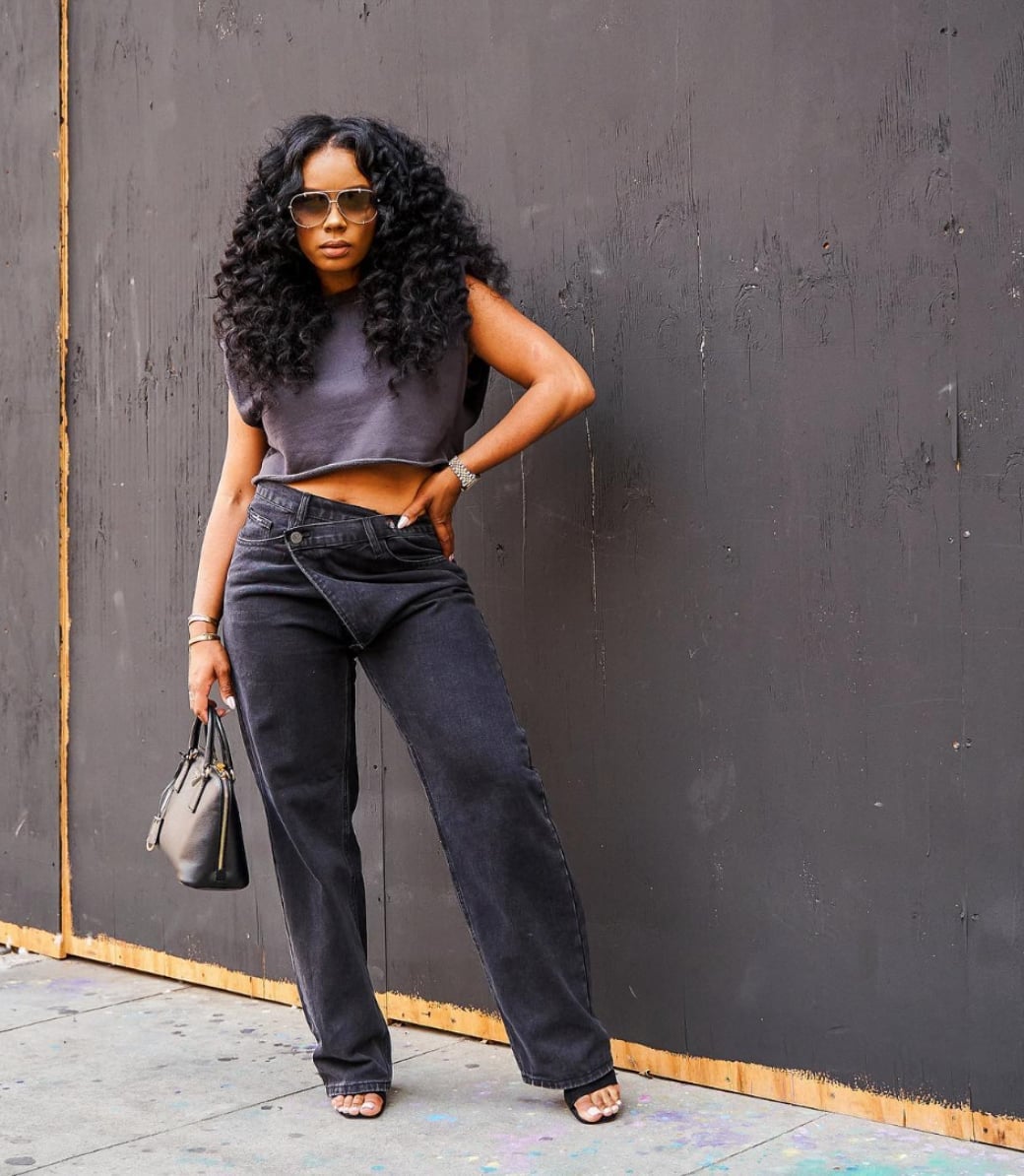 Asymmetrical Wrap-Around Grey Jeans and Crop Top — Trendy Grey Jeans Outfits