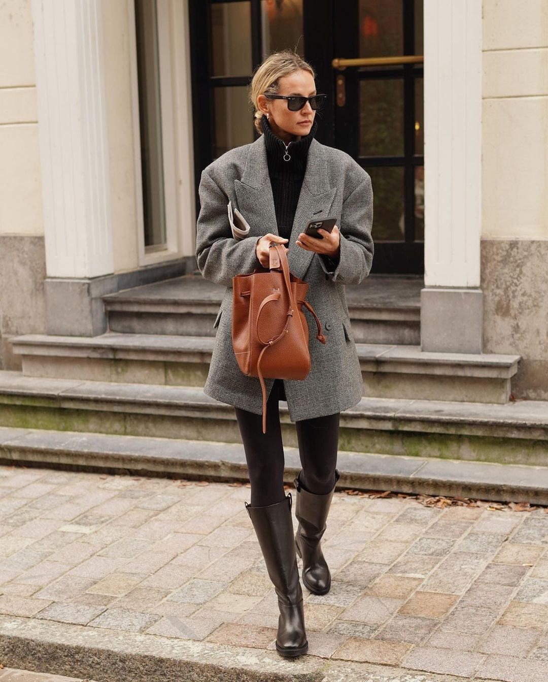 Grey Blazer Over Black Leggings Grey Blazer Over Black Leggings — Trendy Grey Leggings Outfit