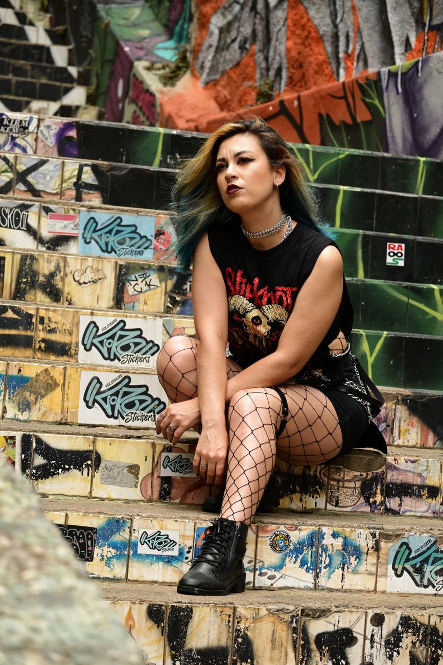 Embrace Grunge Fashion: Authenticity Meets Vintage Style