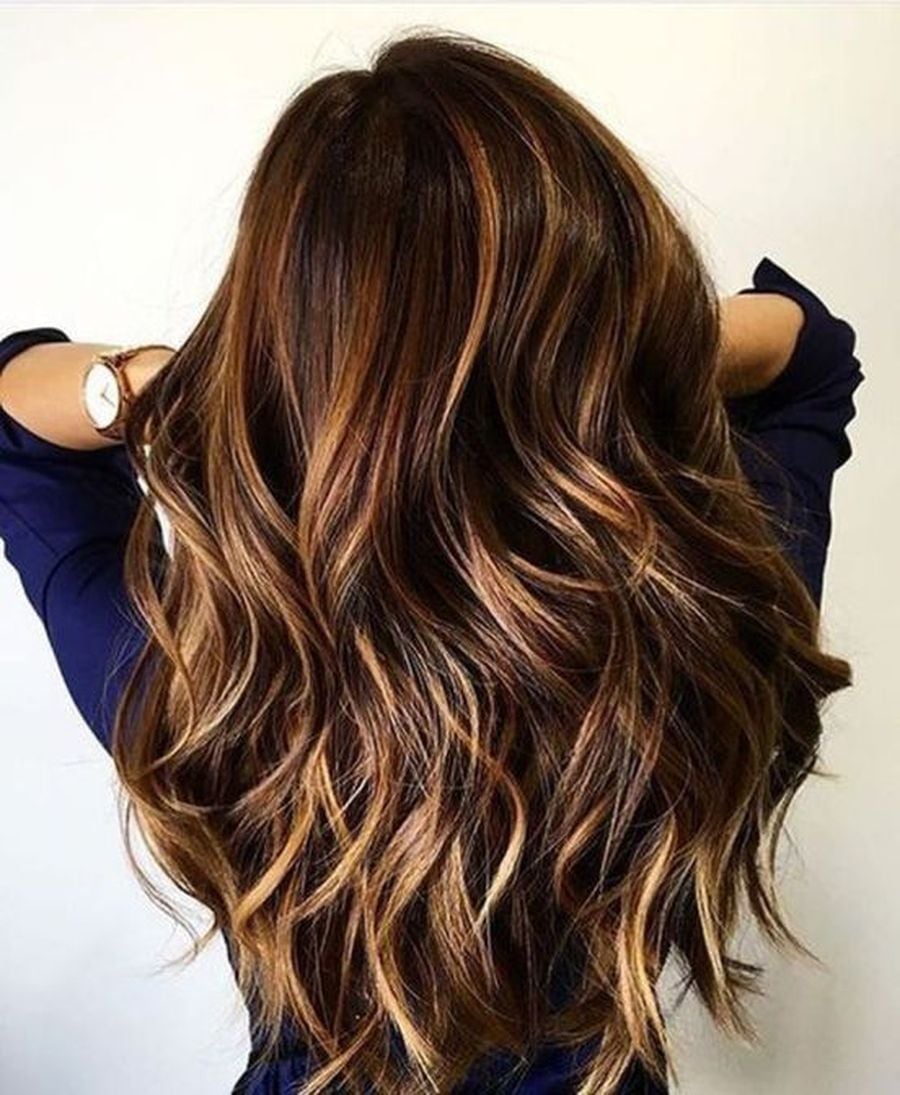 Mid-Back Wavy Dark Brown With Balayage and Long Layers — Trendy Hair Pictures