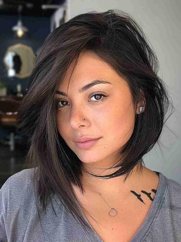 Collarbone Angled Bob With Loose Waves Collarbone Angled Bob With Loose Waves — Trendy Hairstyles for Teens
