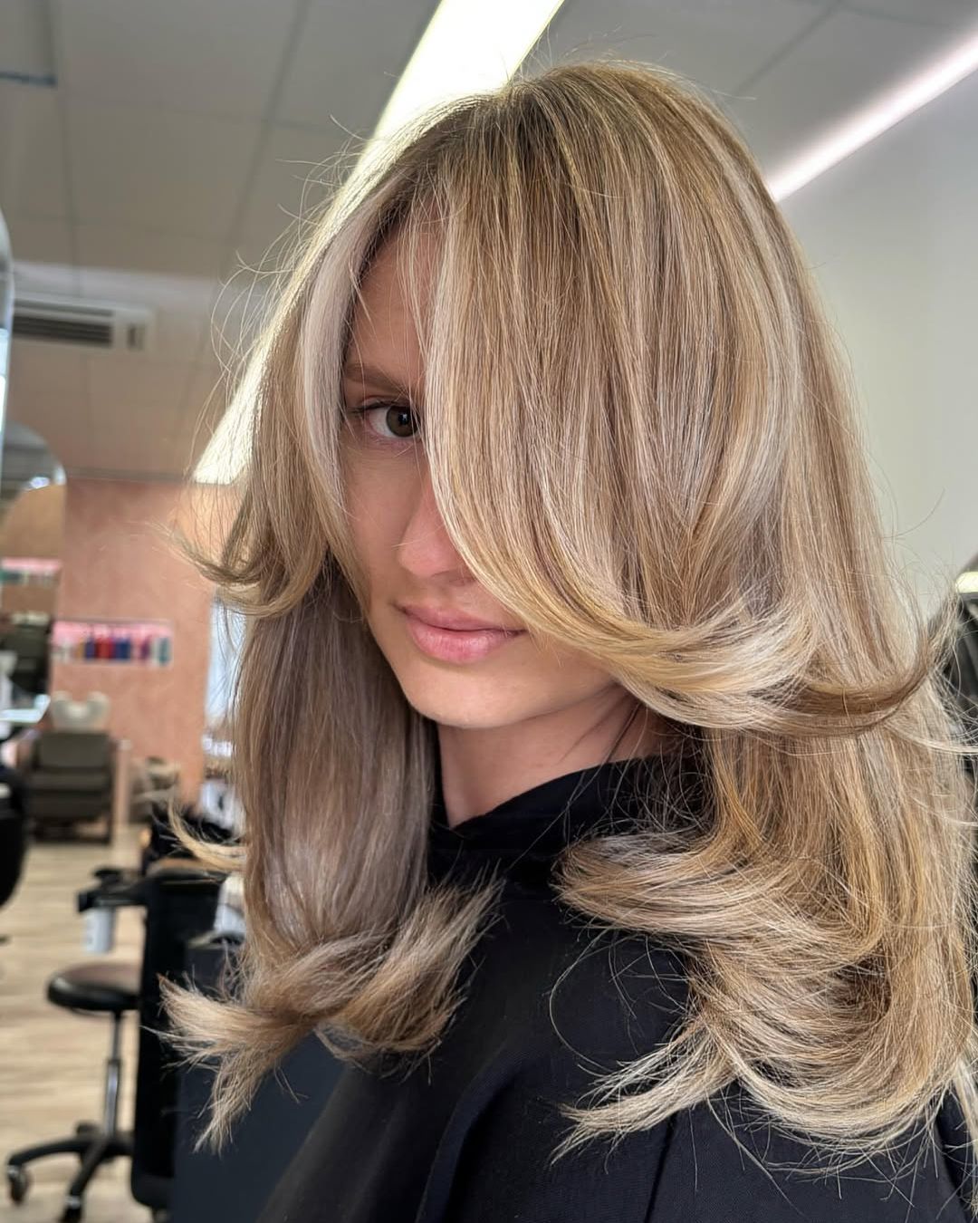 Collarbone Layers With Blonde Highlights Collarbone Layers With Blonde Highlights — Trendy Hairstyles to Do