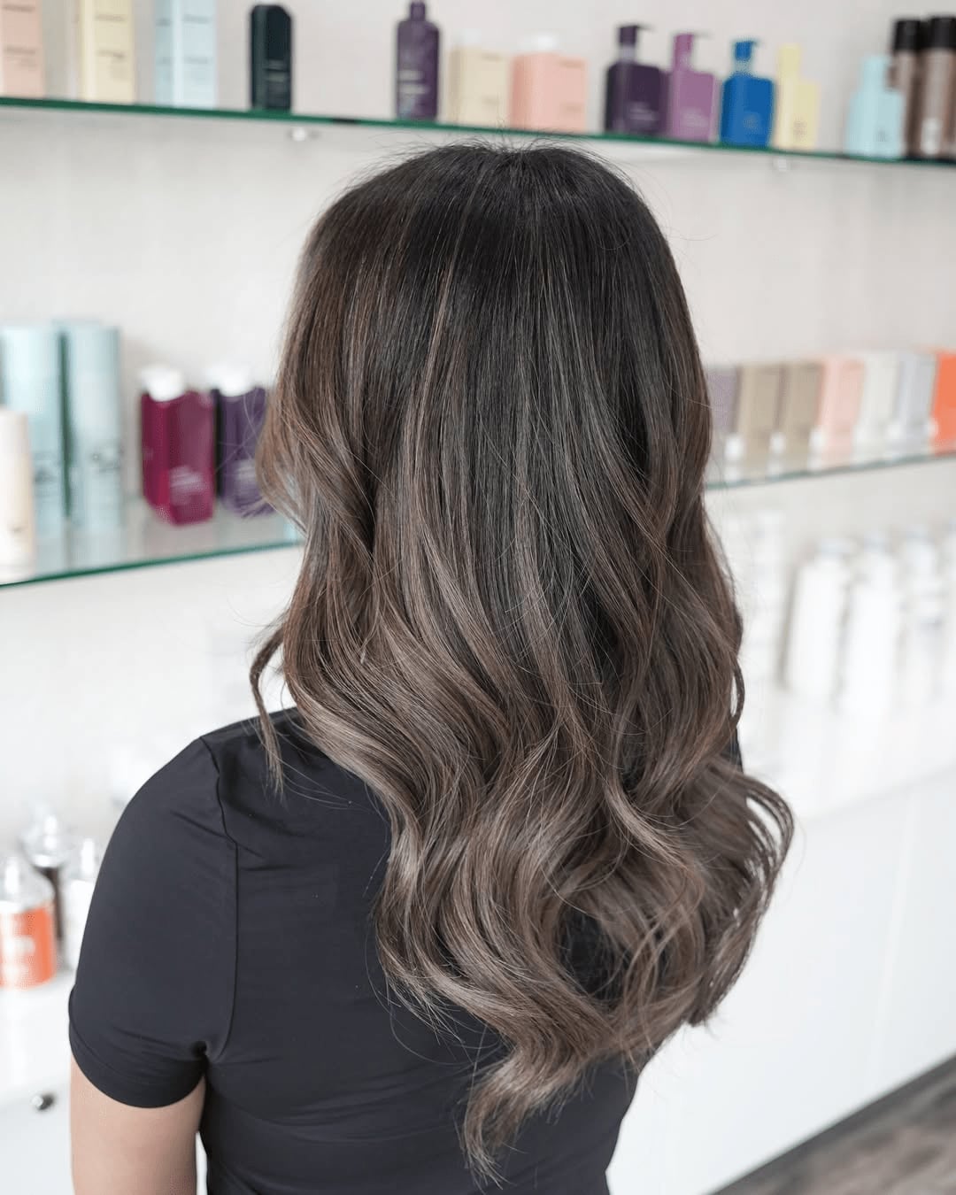Mid-Back Waves With Ash Blonde Highlights, Long — Trendy Highlights Hair