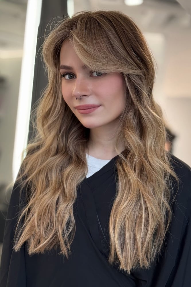 Collarbone Lob With Face-Framing Blonde Highlights — Trendy Highlights Hair