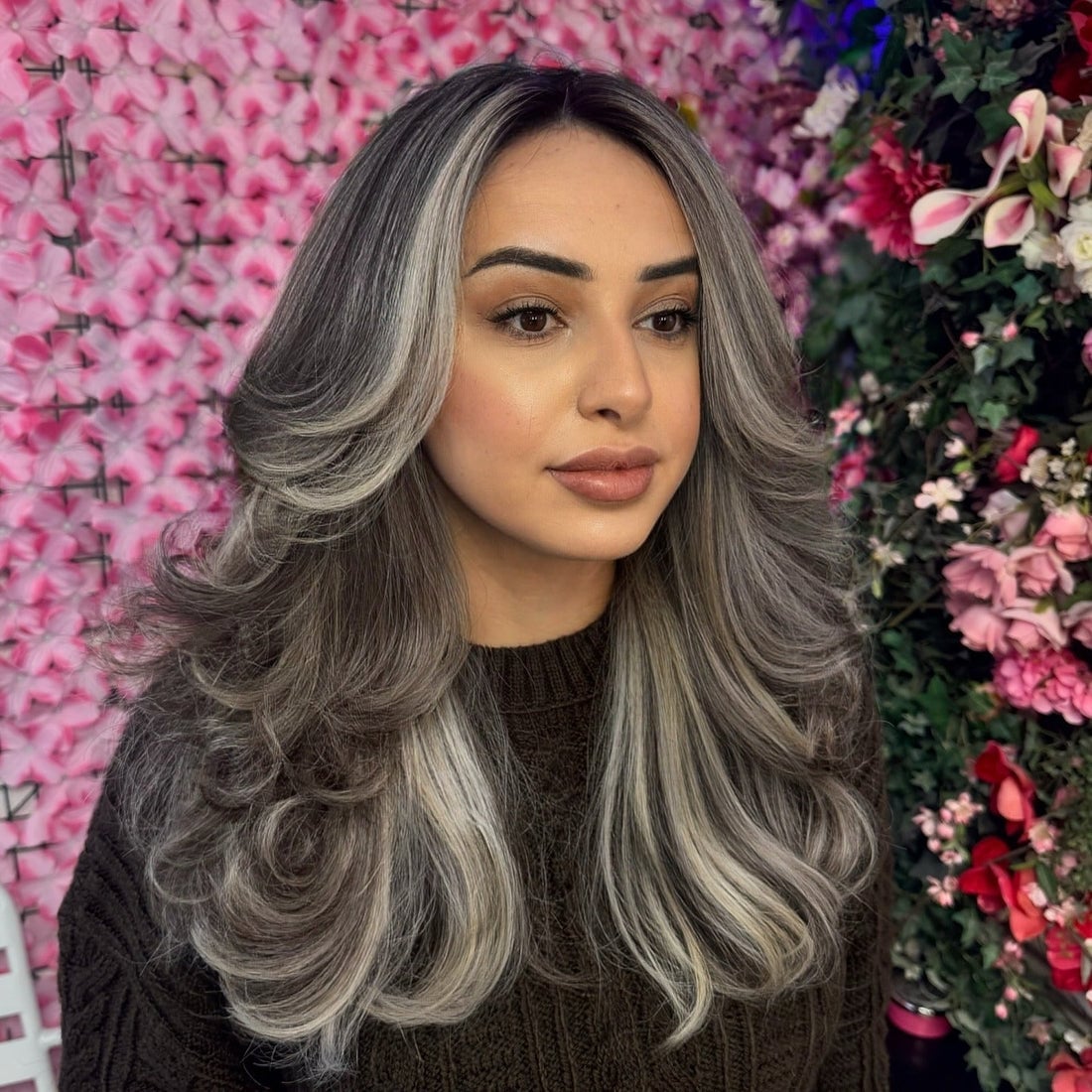 Shoulder Length Voluminous Bob With Silver Highlights — Trendy Highlights Hair
