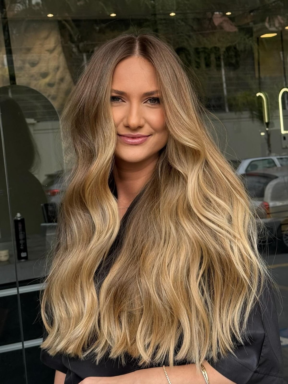 Rich Caramel Honey Blonde Balayage In Loose Waves Rich Caramel Honey Blonde Balayage In Loose Waves — Trendy Honey Blonde Balayage