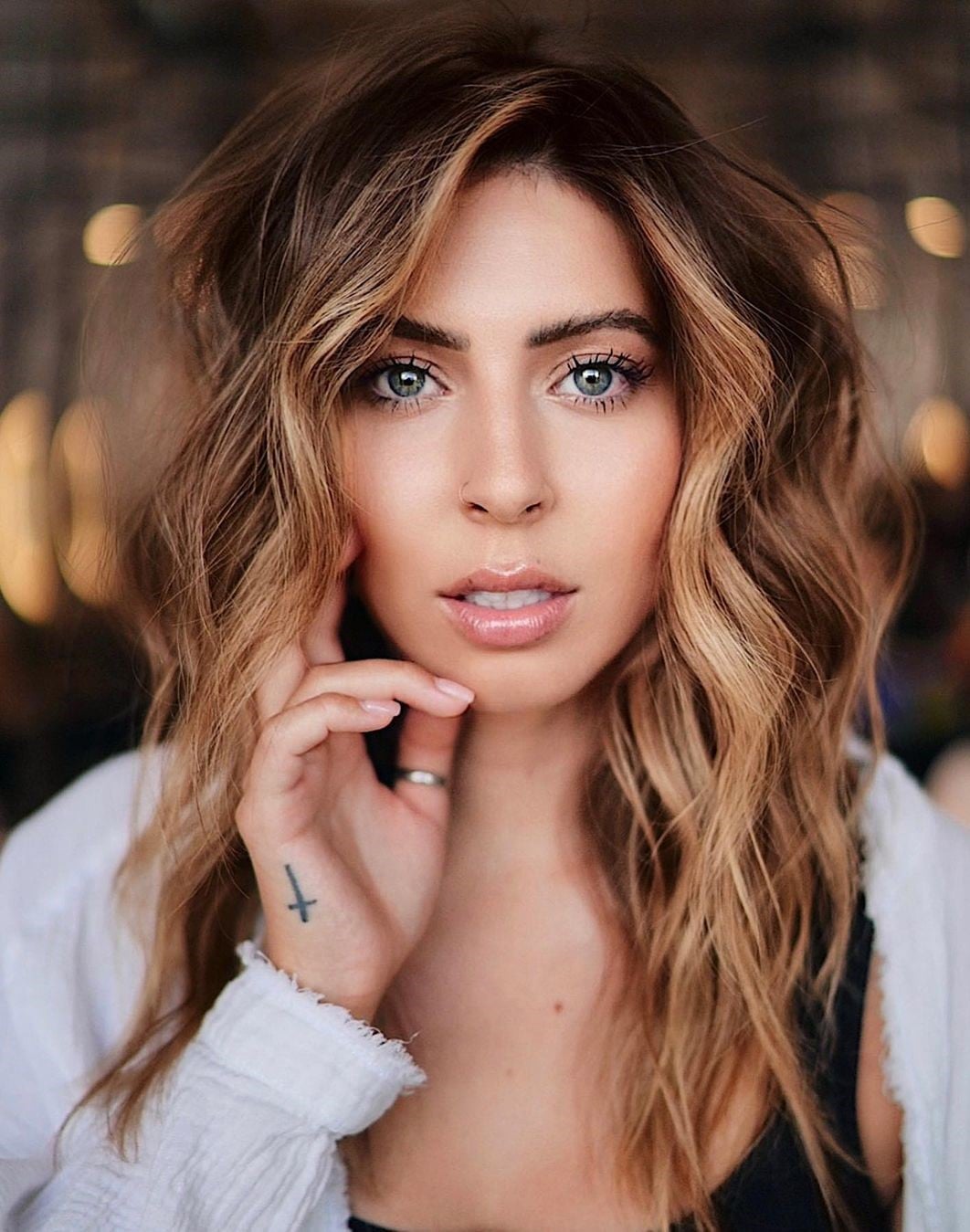 Dimensional Mid-Back Honey Blonde Balayage Blowout Dimensional Mid-Back Honey Blonde Balayage Blowout — Trendy Honey Blonde Balayage