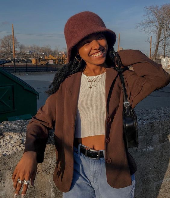 Brown Oversized Blazer with Corduroy Trousers and Bucket Hat Brown Oversized Blazer with Corduroy Trousers and Bucket Hat — Trendy Indie Outfits