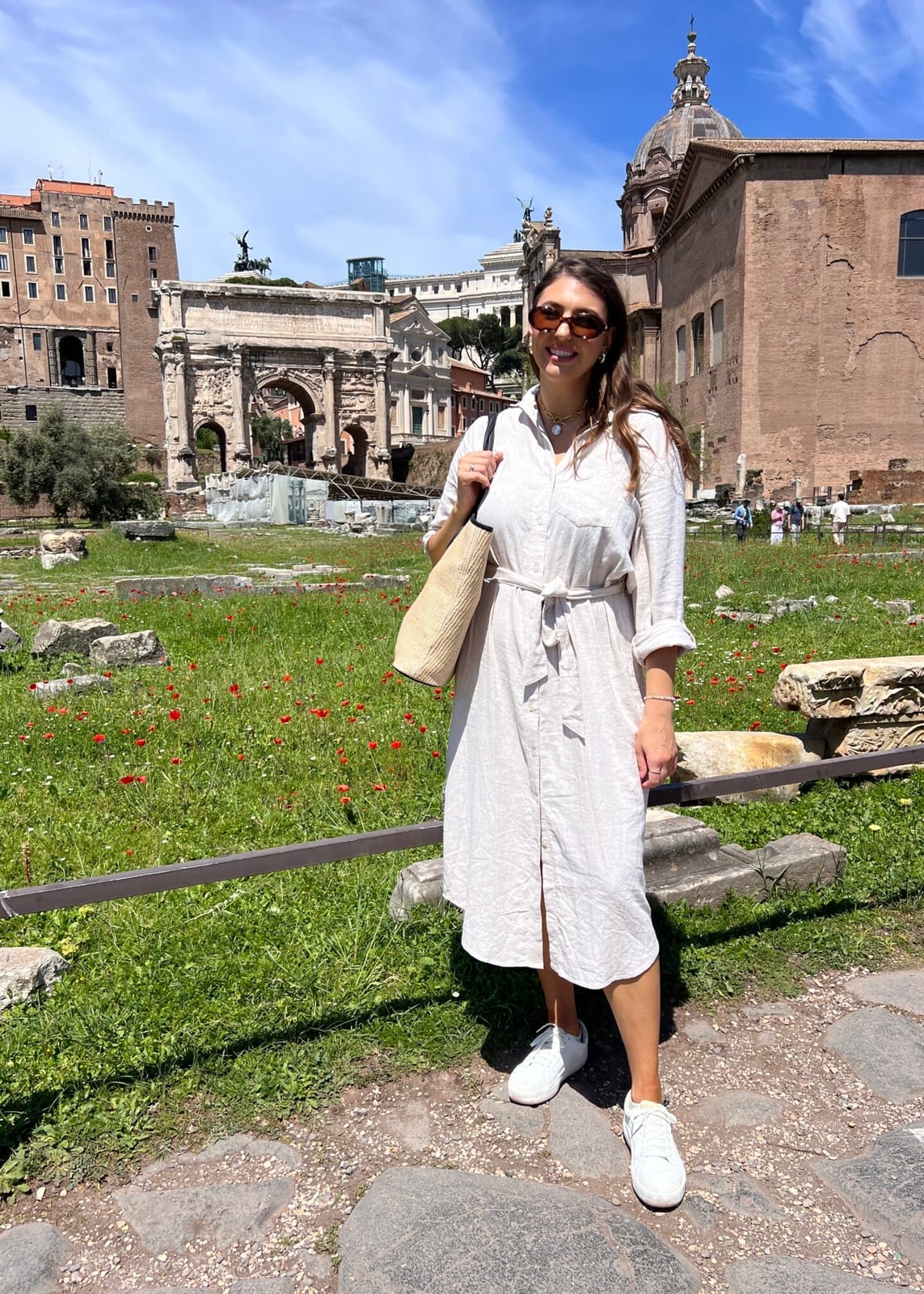 Beige Linen Shirt Dress with White Sneakers — Trendy Italian Outfits