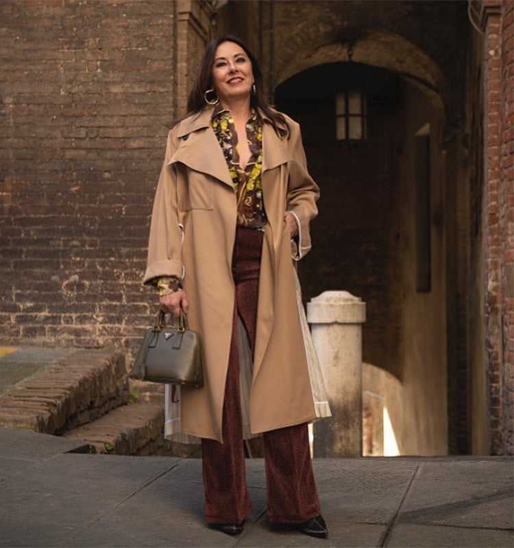 Beige Trench Coat Over Floral Blouse and Velvet Trousers — Trendy Italian Outfits