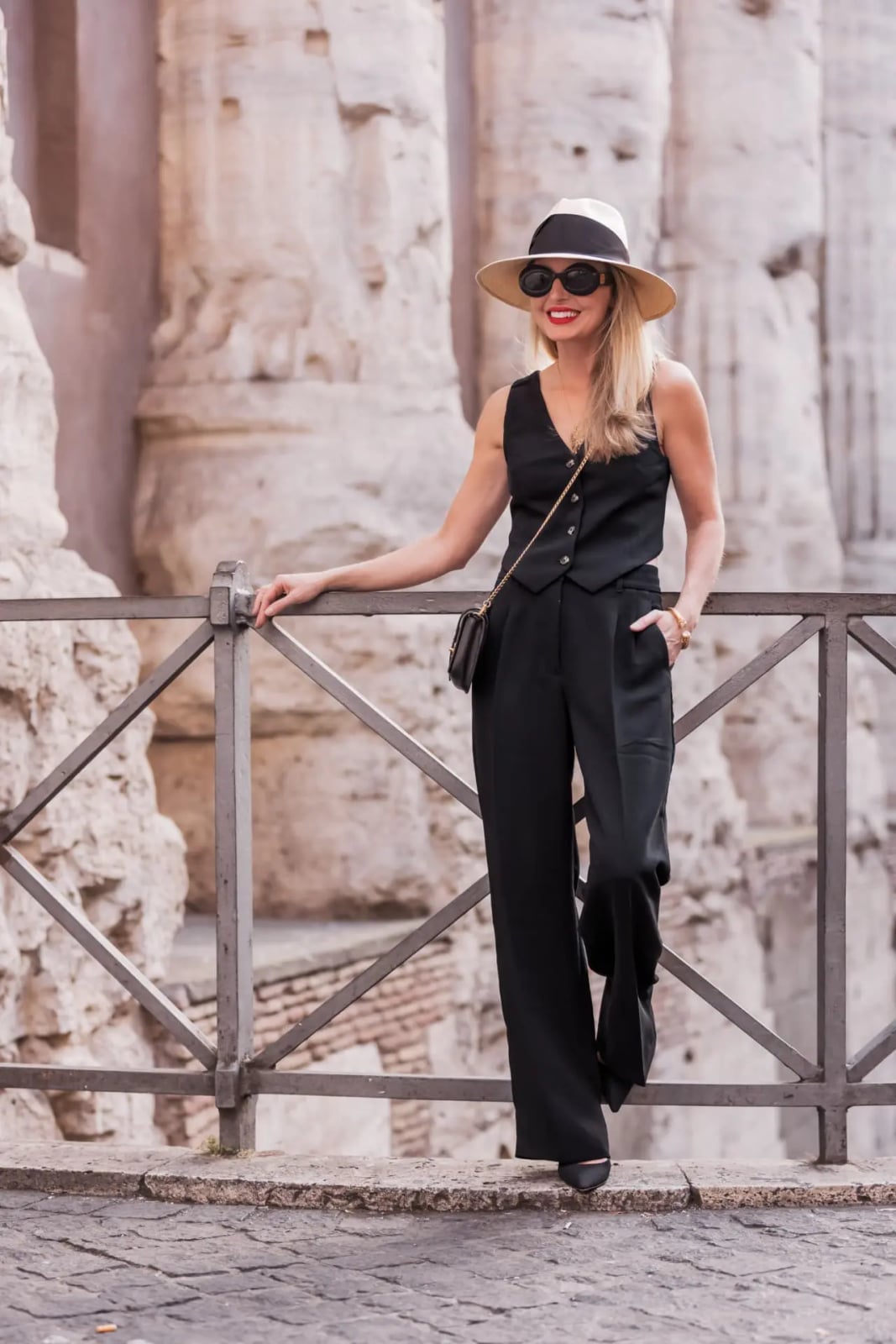 Black Vest and Wide Leg Trousers Black Vest and Wide Leg Trousers — Trendy Italy Outfits