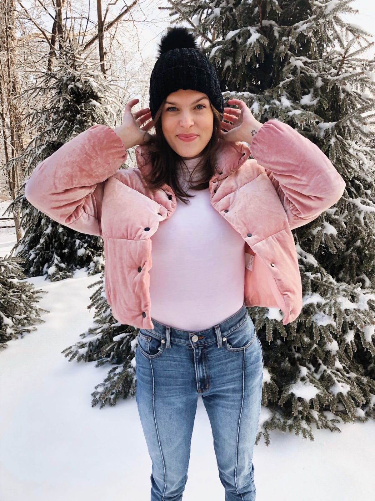 Pink Velvet Puffer Jacket with Denim Jeans and Black Pompom Beanie Pink Velvet Puffer Jacket with Denim Jeans and Black Pompom Beanie — Trendy Jacket Outfits