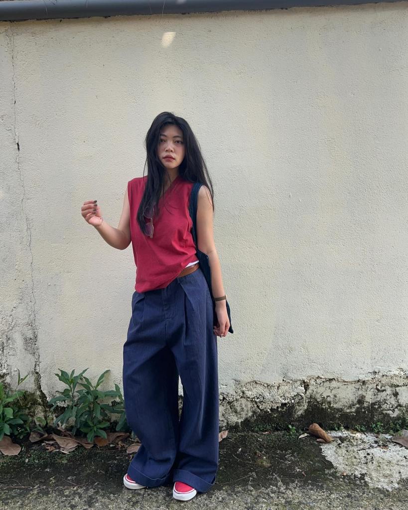 Wide-leg Trousers with Vest and Red Sneakers Wide-leg Trousers with Vest and Red Sneakers — Trendy Japan Outfits