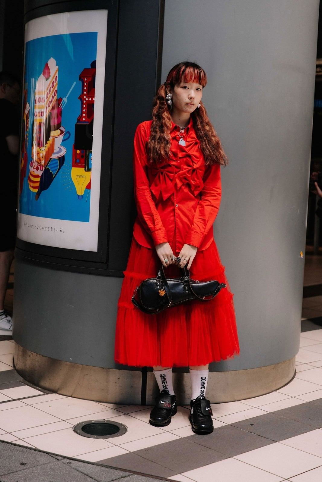 Red Ruffled Shirt with Tulle Skirt and Black Sneakers Red Ruffled Shirt with Tulle Skirt and Black Sneakers — Trendy Japan Outfits