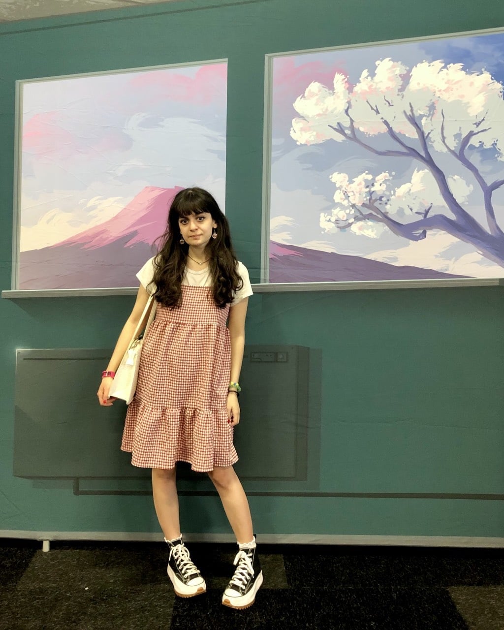 Gingham Sundress with Platform Sneakers and Tote Bag Gingham Sundress with Platform Sneakers and Tote Bag — Trendy Japan Outfits