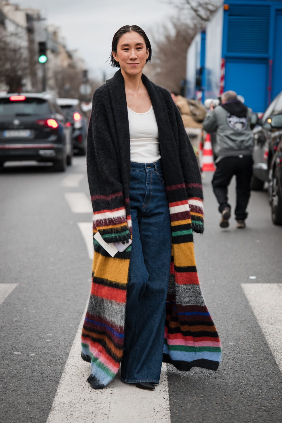 Dark Wash Wide-Leg Jeans with a Long Striped Cardigan — Trendy Jeans Outfits