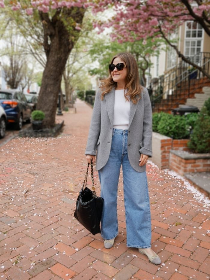 Light Wash Wide-Leg Jeans with a Grey Textured Blazer — Trendy Jeans Outfits