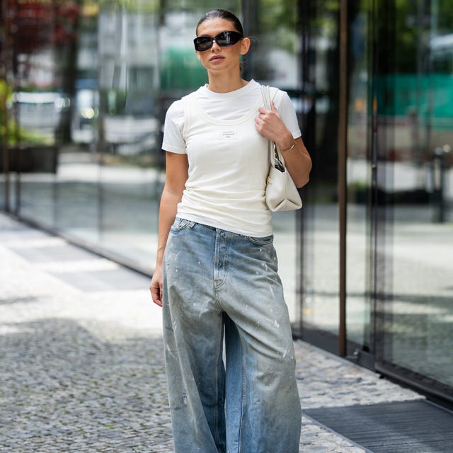 Oversized Baggy Jeans with a White Tank Top — Trendy Jeans Outfits