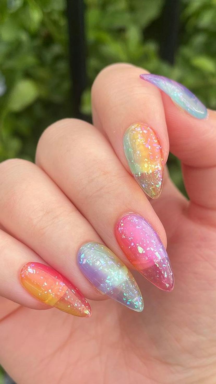 Rainbow Gradient Jelly Short Almond Nails With Glitter — Trendy Jelly Nails