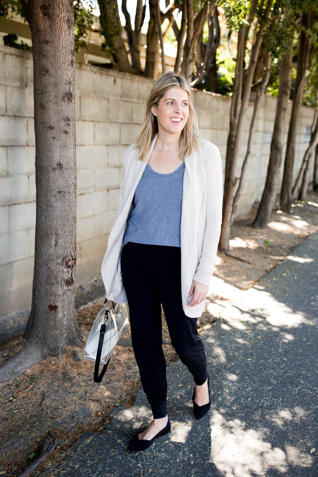 Fitted Joggers with Tank Top and Cream Cardigan Fitted Joggers with Tank Top and Cream Cardigan — Trendy Jogging Outfits